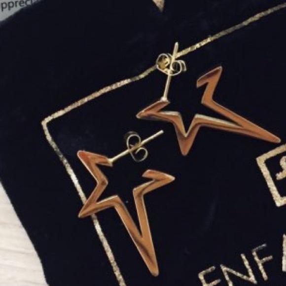 🎉HP🎉 🆕 CARINA Star Earrings - Picture 5 of 8